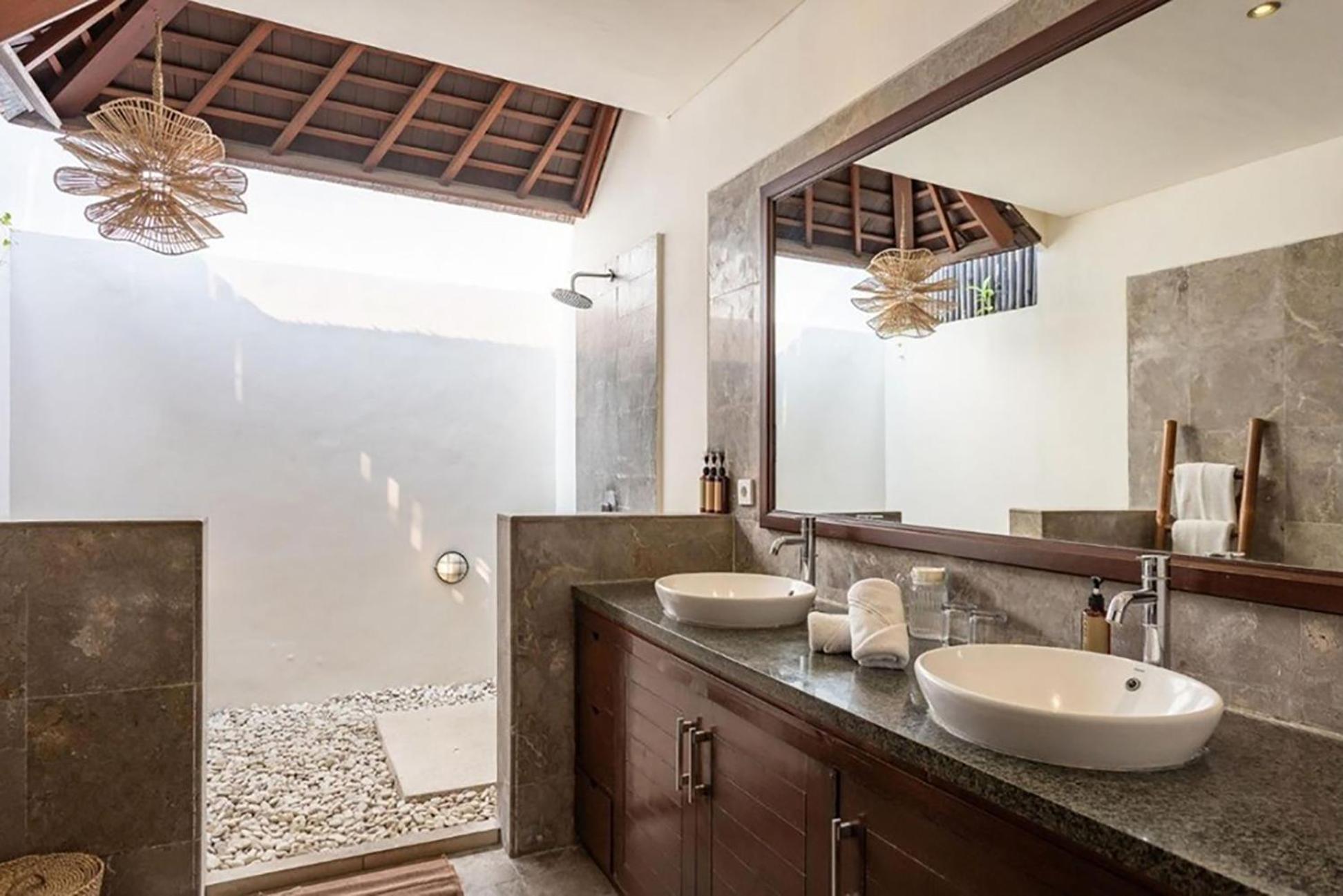 Villa Tiga Mangga By Optimum Bali Villas Seminyak Exterior foto